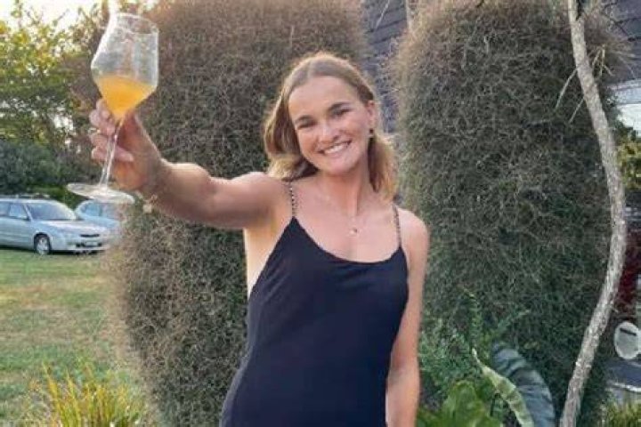 Ally Wollaston Net Worth