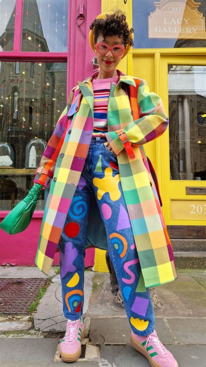 Bash in colourful outfits