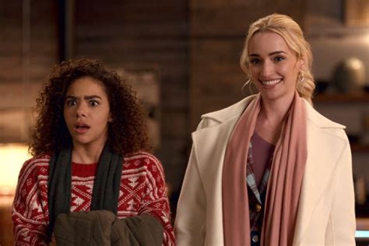 Brianne Howey as Georgia in episode 203 of Ginny & Georgia