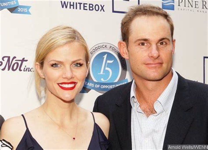 Brooklyn Decker husband
