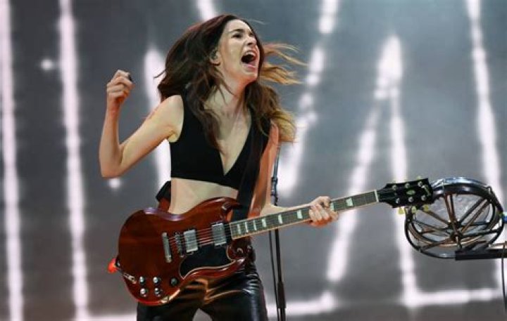 Danielle Haim's picture clicked by her boyfriend, Ariel Rechtshaid