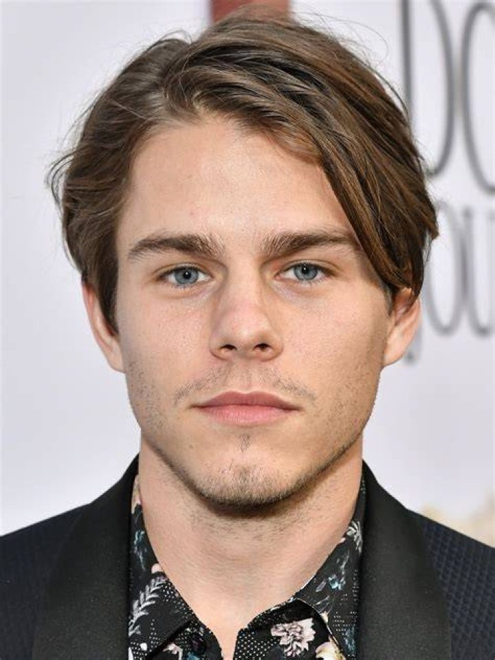 Jake Manley pic