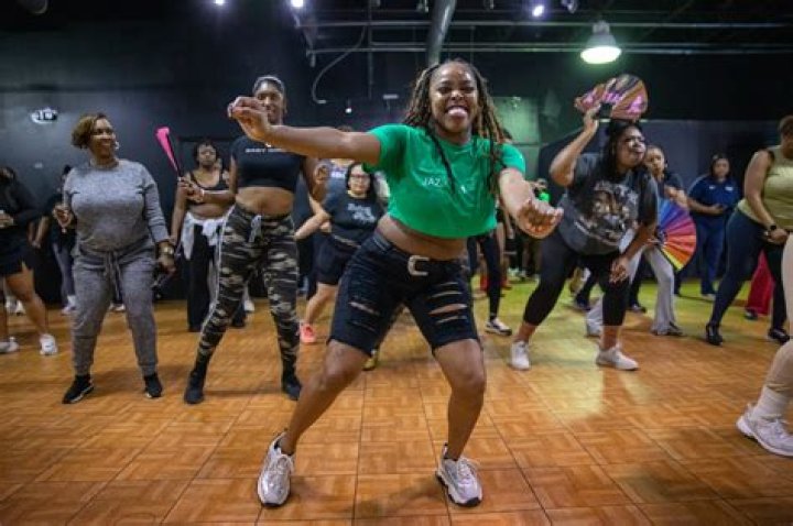 Nancy Sanchez line dancing at Sleepless: Quinceanera Reimagined.2/9/19 - quinceanera line dance songs | Mother Daughter Songs