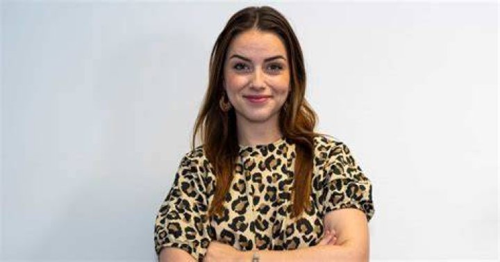 Shauna Dewit's Social Media Presence