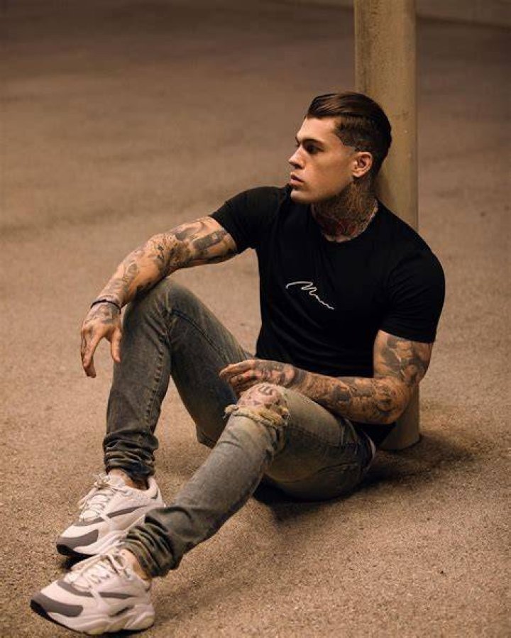 Stephen James