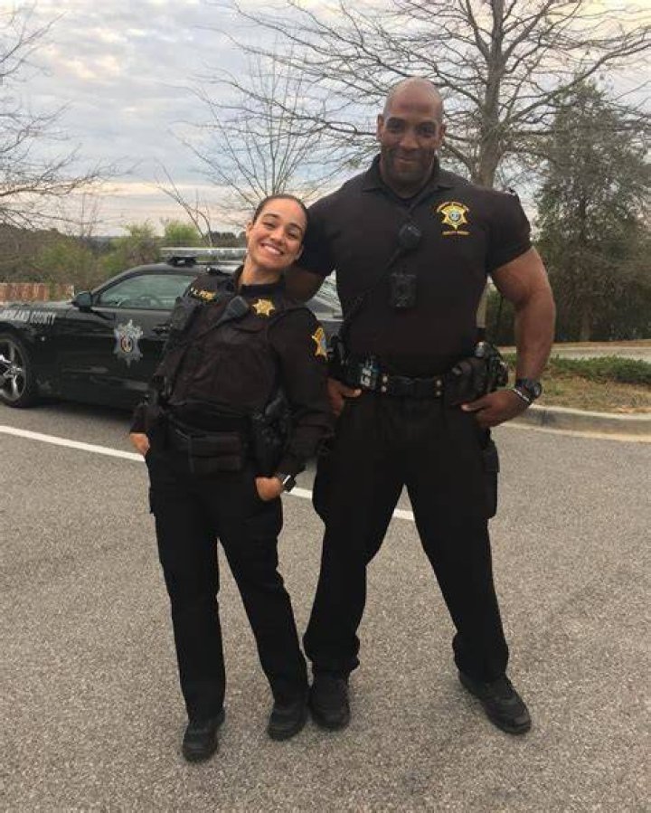 Two female sheriffs deputies on 'Missing: Dead or Alive'