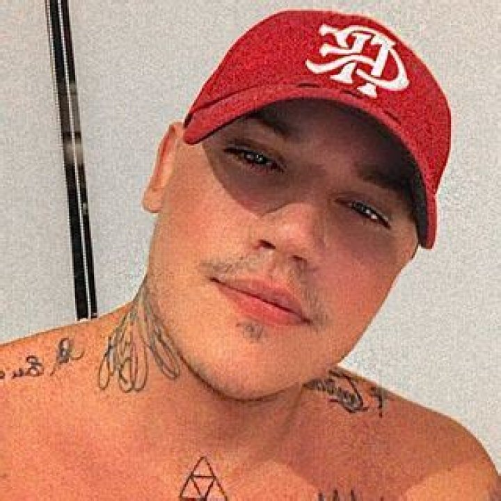 Vinny Darian